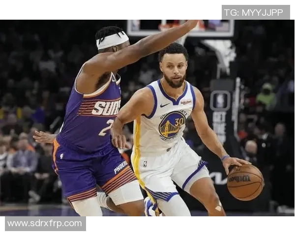 勇士与热火激战正酣CCTV5直播精彩瞬间不容错过