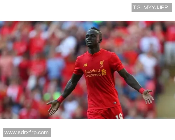 欧冠比赛新革命：内置智能芯片实时监测射门数据提升竞技分析能力